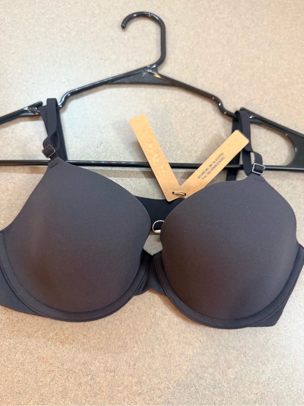 Skims Fits everybody T shirt bra NWT